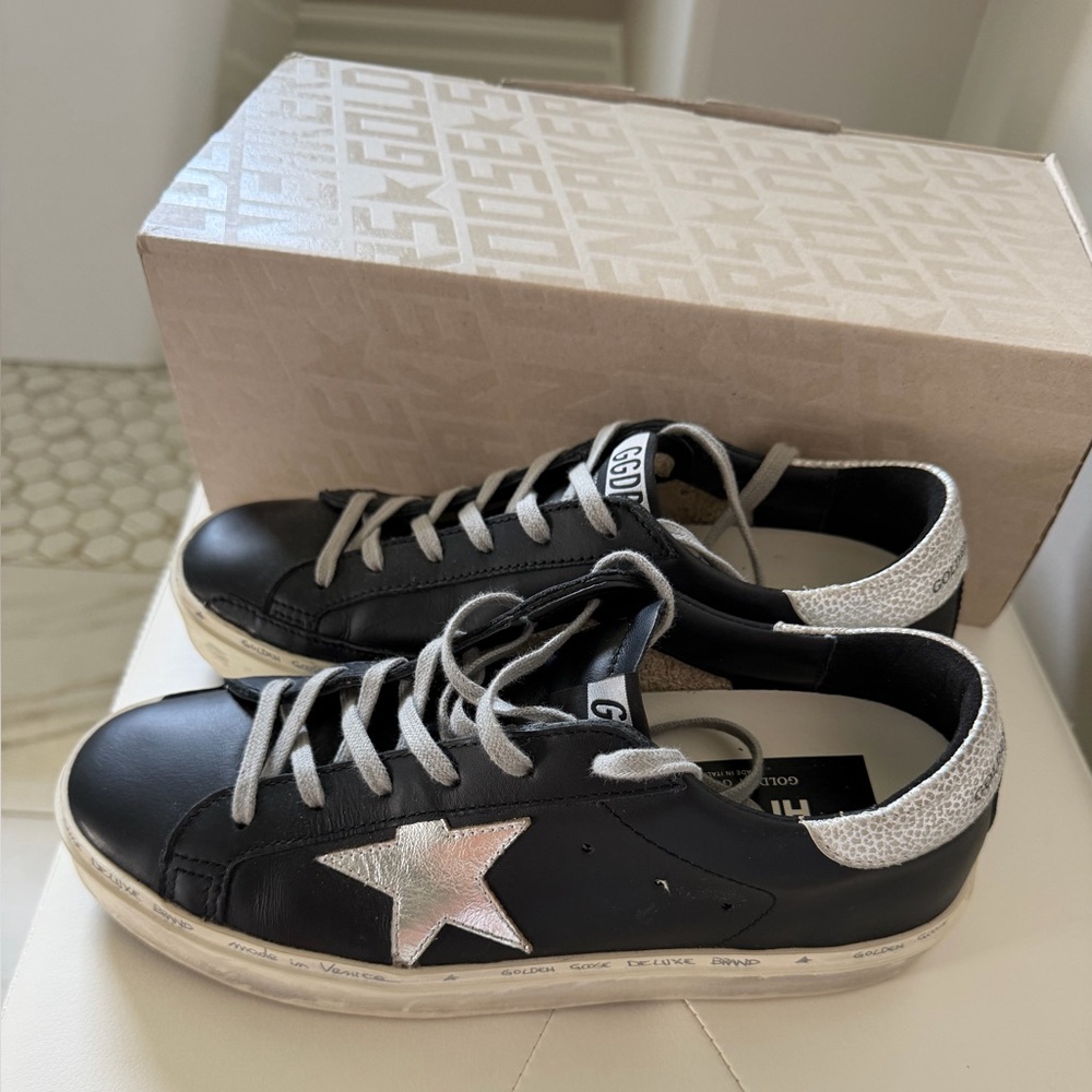 Golden Goose Hi Star Leather Low Top Sneakers